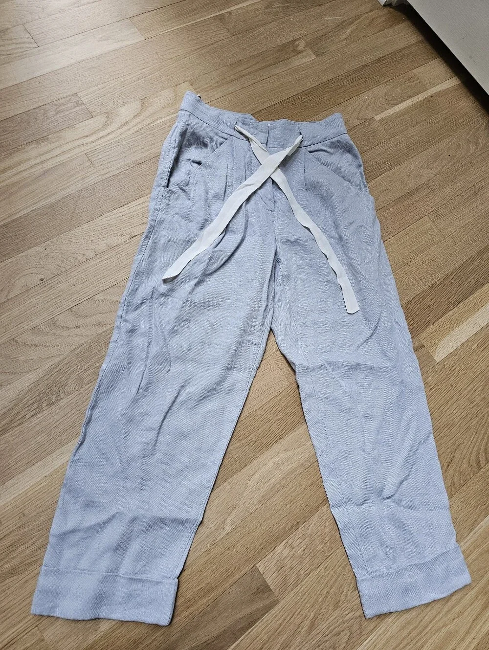 Aritzia Wilfred Allant Linen Blend Ashen High Waist Cropped Trousers